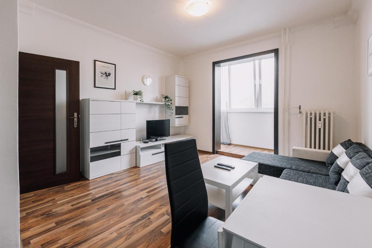 Cozy In Ruzinov Apartment Pressburg